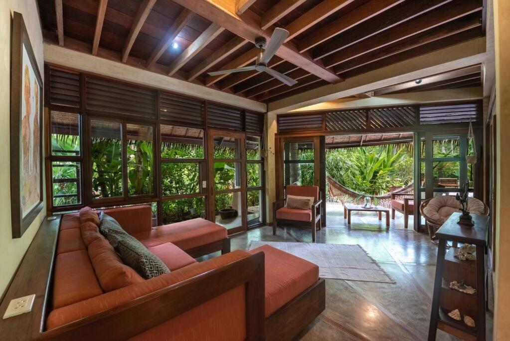 Alaia Hideaway Villa General Luna  Exterior photo