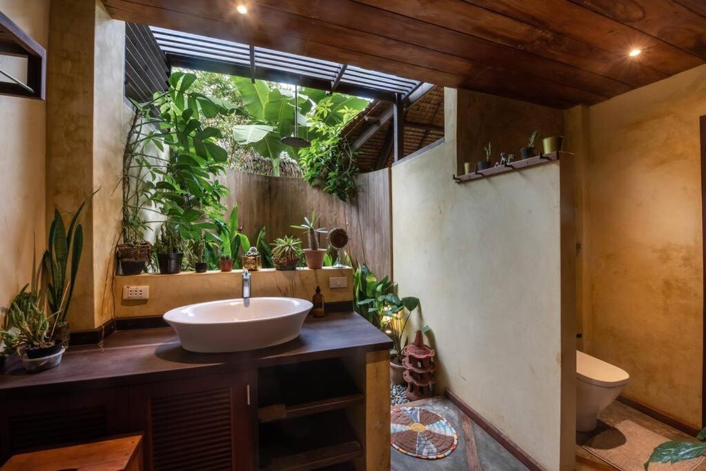 Alaia Hideaway Villa General Luna  Exterior photo